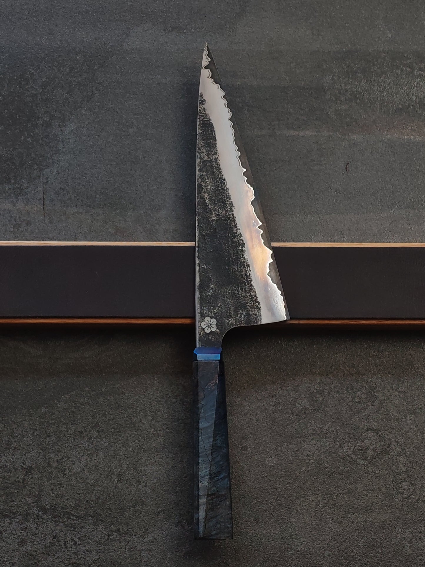 Stainless Clad Sharktooth